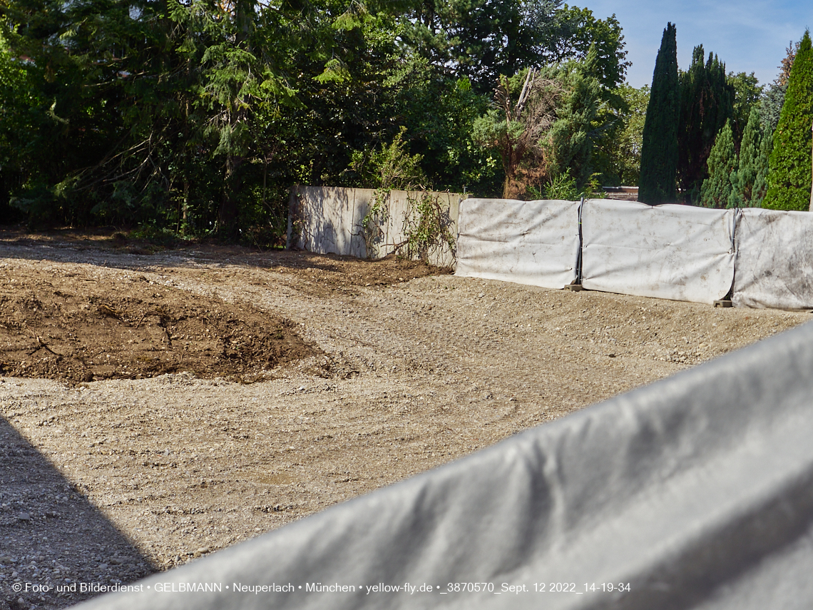 12.09.2022 - Baustelle an der Niederalmstraße 16 und Hugo-Lang-Bogen 13 in Neuperlach-Trudering
